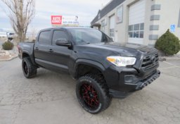 2019 Toyota Tacoma 4WD - Image 5