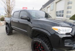 2019 Toyota Tacoma 4WD - Image 16