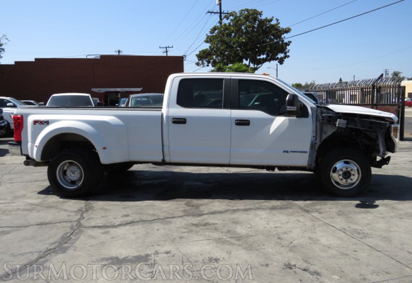 2019 Ford Super Duty F-350 DRW - Image 12