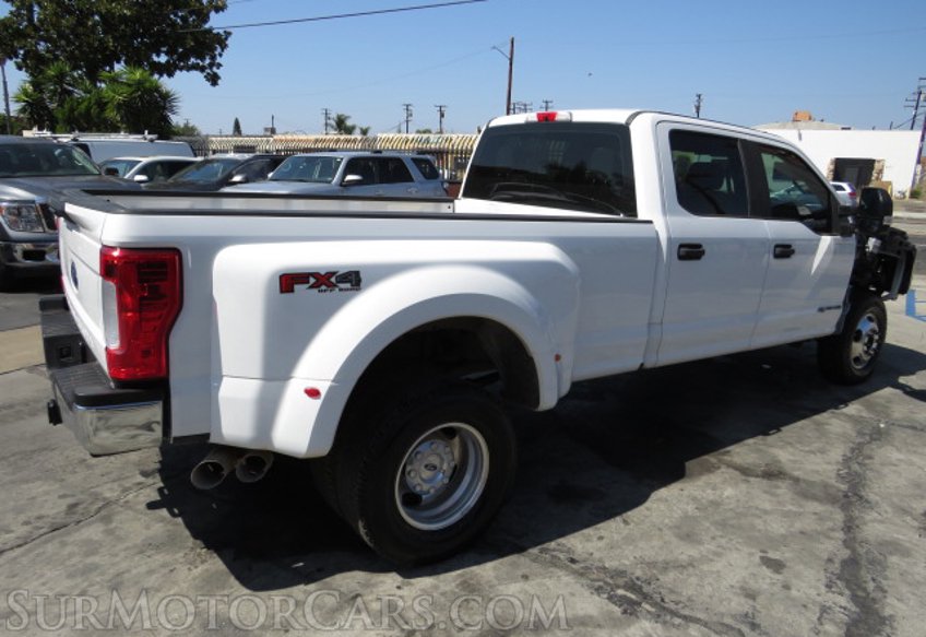 2019 Ford Super Duty F-350 DRW - Image 6