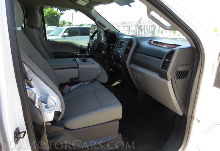 2019 Ford Super Duty F-350 DRW - Image 32