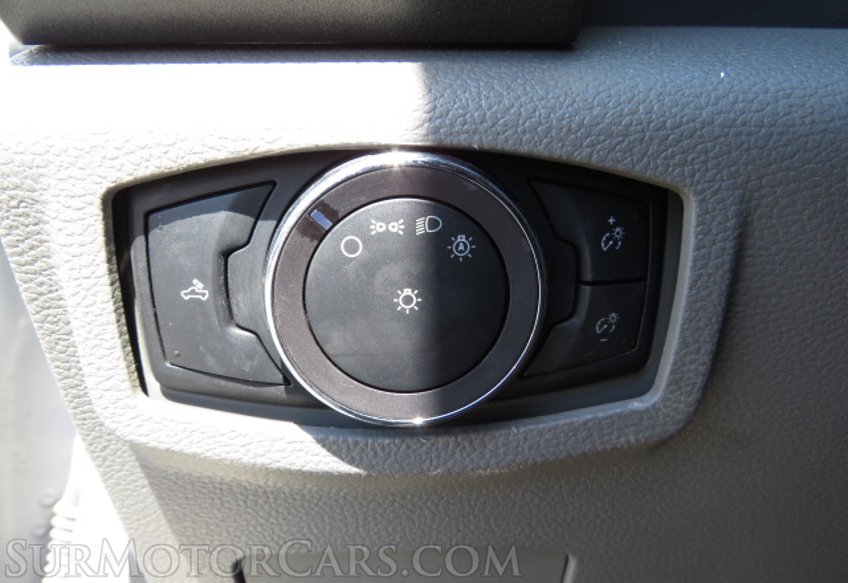 2019 Ford Super Duty F-350 DRW - Image 42