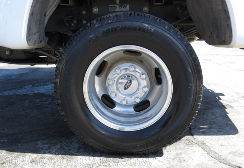 2019 Ford Super Duty F-350 DRW - Image 17