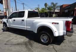 2019 Ford Super Duty F-350 DRW - Image 5