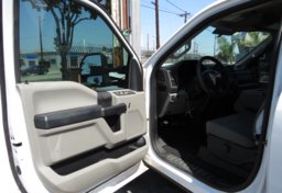 2019 Ford Super Duty F-350 DRW - Image 25