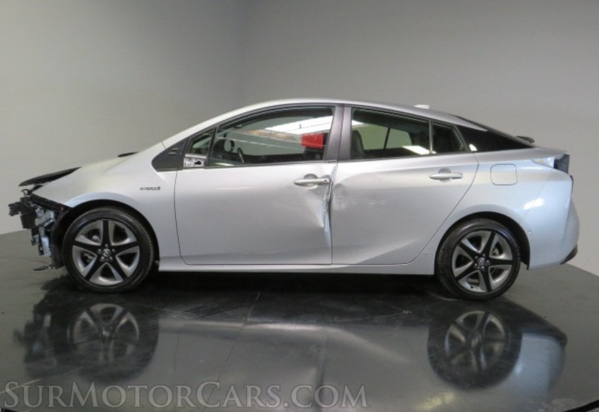 2021 Toyota Prius - Image 12