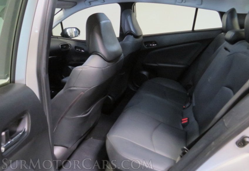 2021 Toyota Prius - Image 32