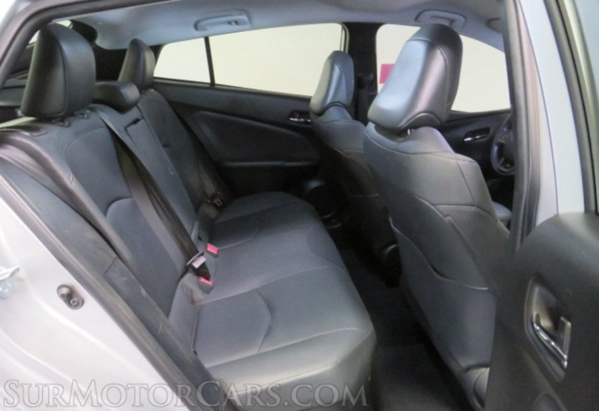 2021 Toyota Prius - Image 31