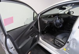 2021 Toyota Prius - Image 22