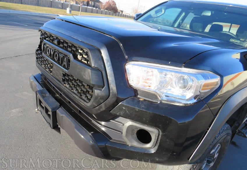 2021 Toyota Tacoma 4WD - Image 11