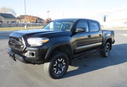 2021 Toyota Tacoma 4WD - Image 2
