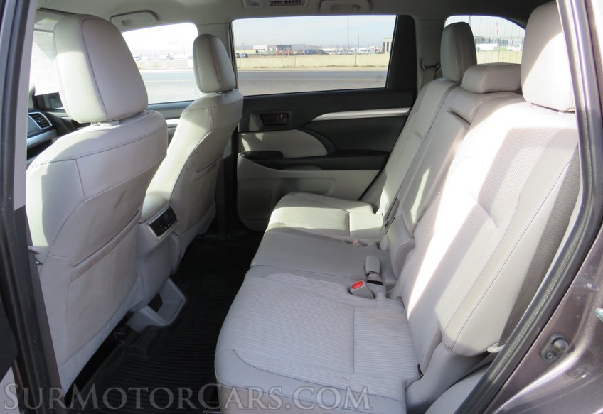 2019 Toyota Highlander - Image 26