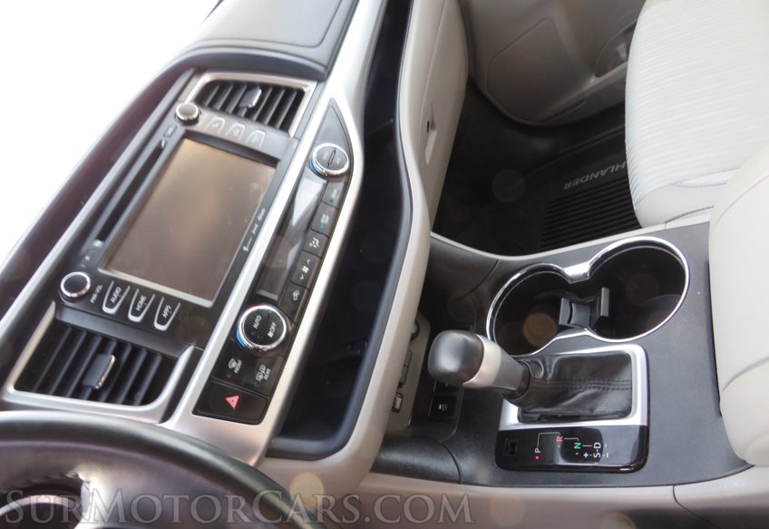 2019 Toyota Highlander - Image 36