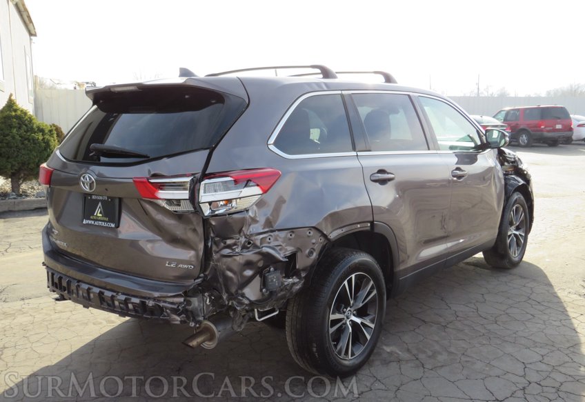 2019 Toyota Highlander - Image 5