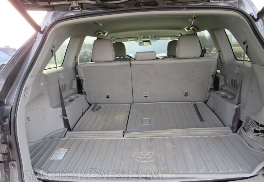 2019 Toyota Highlander - Image 28