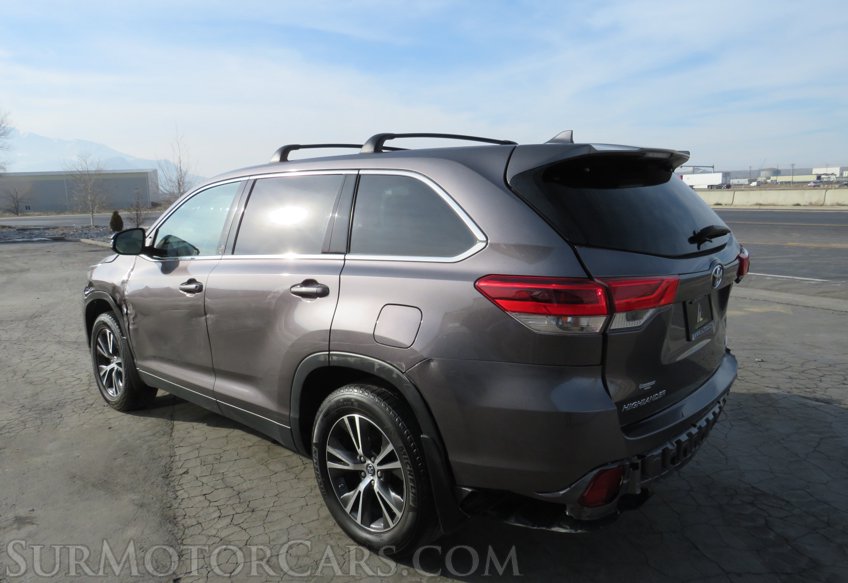 2019 Toyota Highlander - Image 6