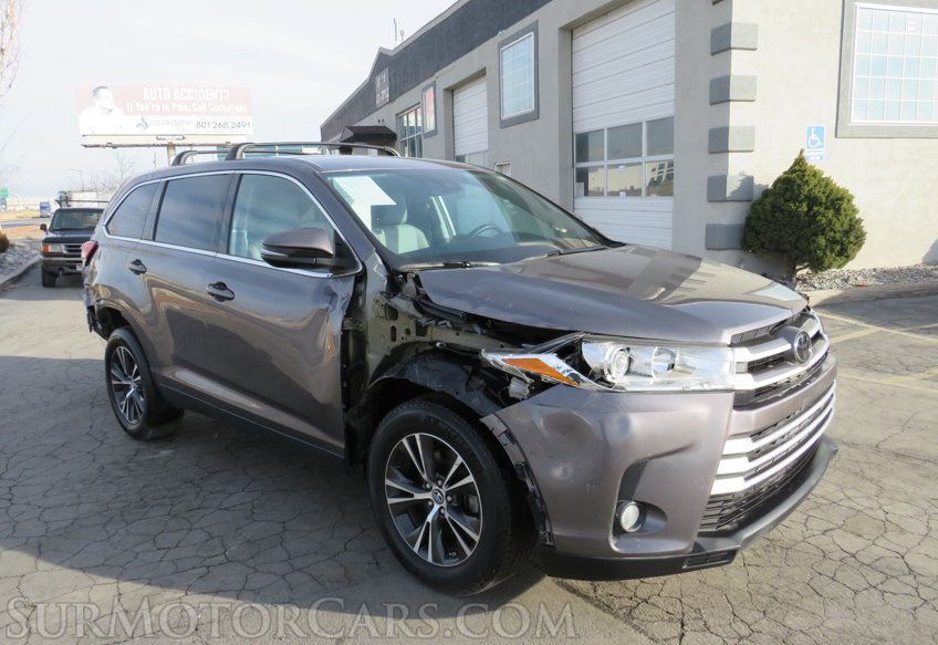 2019 Toyota Highlander - Image 4