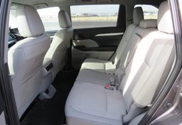 2019 Toyota Highlander - Image 26