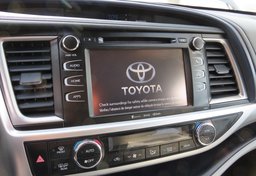 2019 Toyota Highlander - Image 35