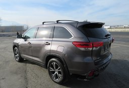 2019 Toyota Highlander - Image 6