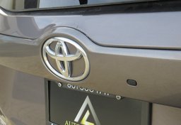 2019 Toyota Highlander - Image 18