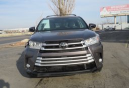 2019 Toyota Highlander - Image 11
