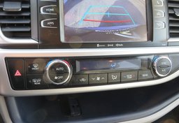 2019 Toyota Highlander - Image 34