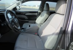 2019 Toyota Highlander - Image 23