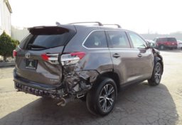 2019 Toyota Highlander - Image 8