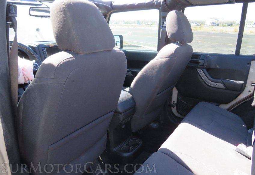 2016 Jeep Wrangler Unlimited - Image 17