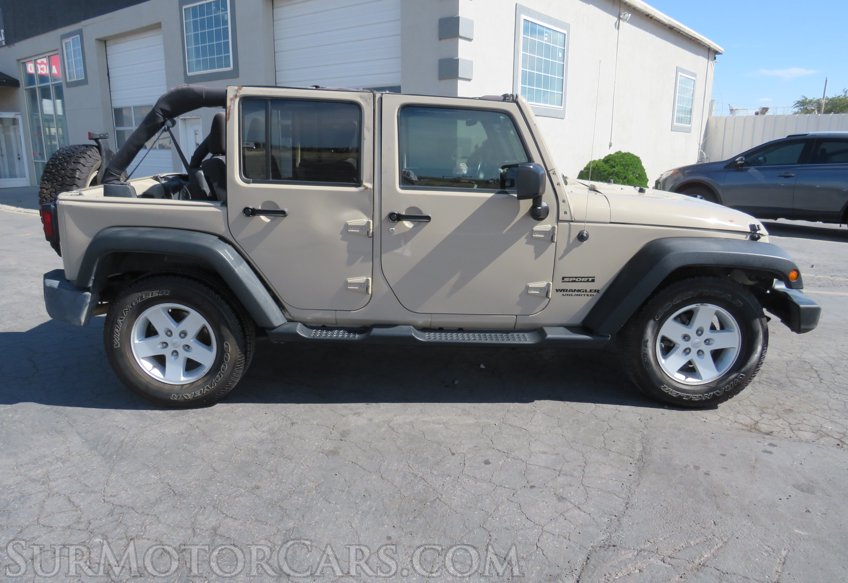 2016 Jeep Wrangler Unlimited - Image 9