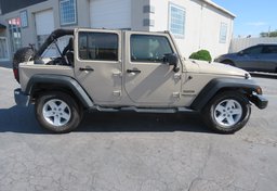 2016 Jeep Wrangler Unlimited - Image 9