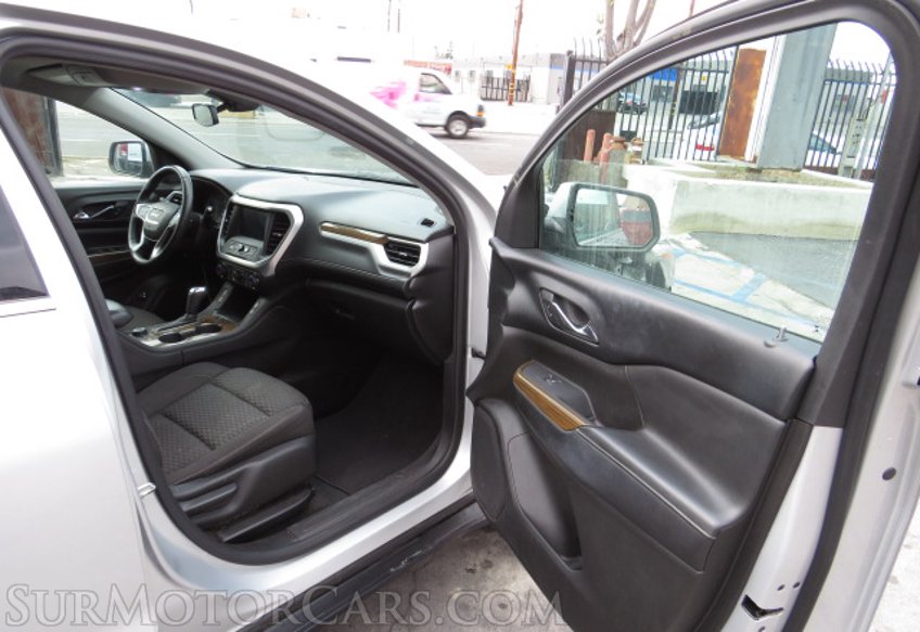 2017 GMC Acadia - Image 21