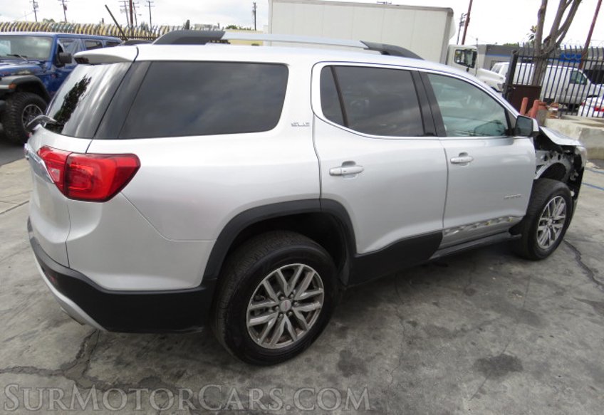2017 GMC Acadia - Image 10