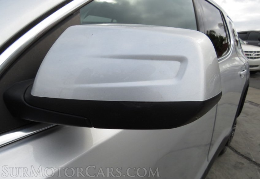 2017 GMC Acadia - Image 17