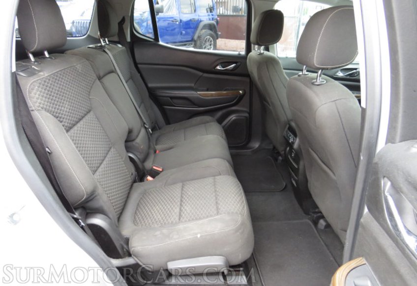 2017 GMC Acadia - Image 29