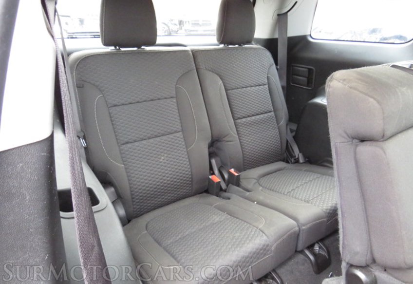 2017 GMC Acadia - Image 33