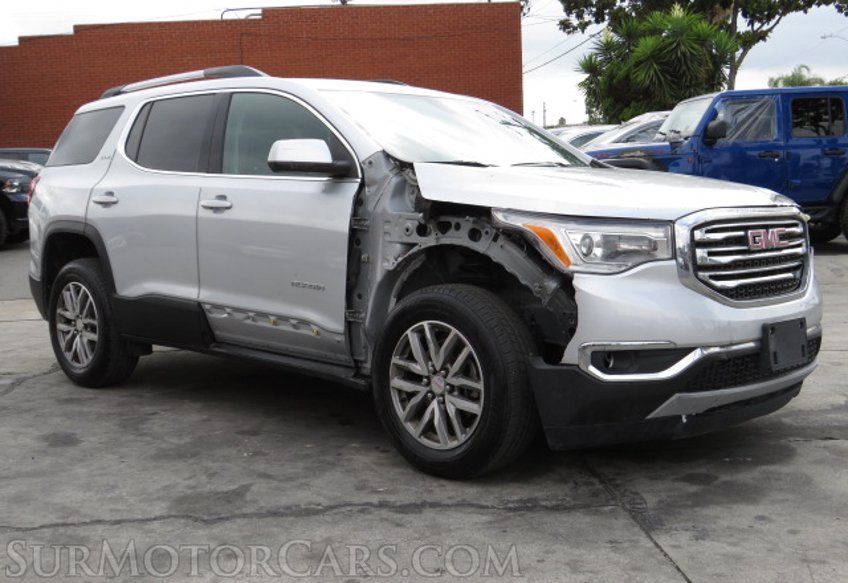 2017 GMC Acadia - Image 4