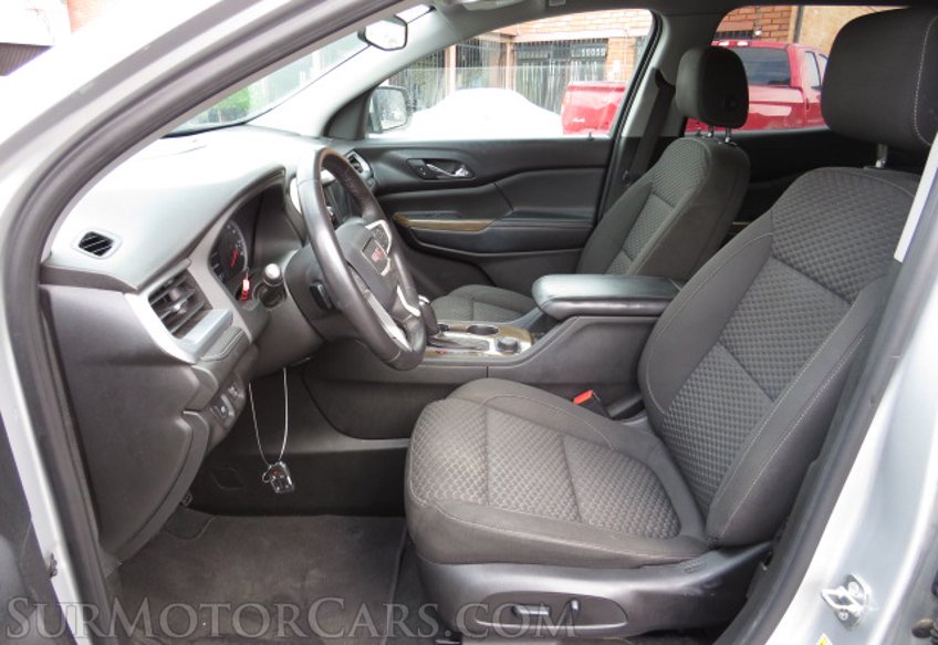 2017 GMC Acadia - Image 24