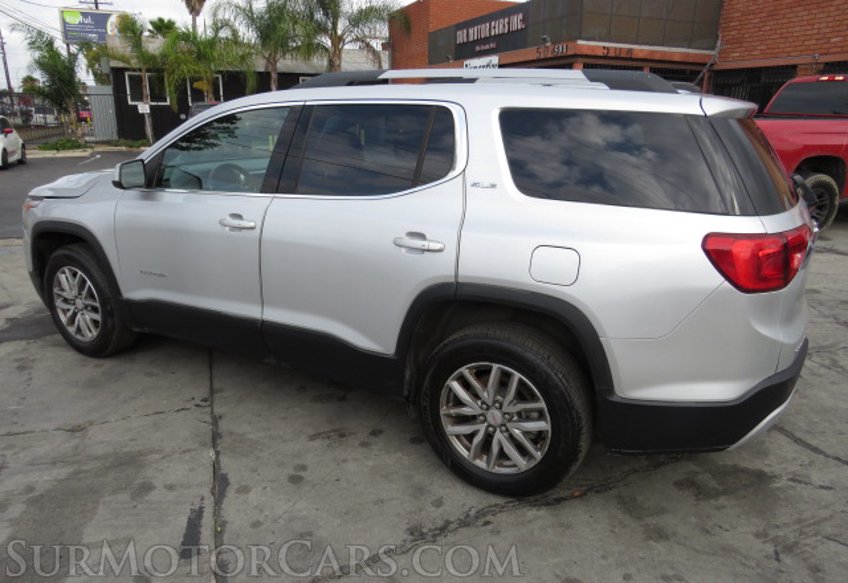 2017 GMC Acadia - Image 9
