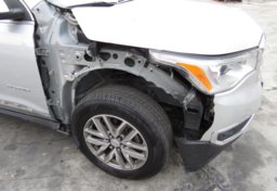 2017 GMC Acadia - Image 16