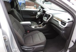 2017 GMC Acadia - Image 27