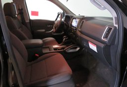 2022 Nissan Frontier - Image 30