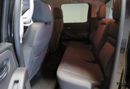 2022 Nissan Frontier - Image 28