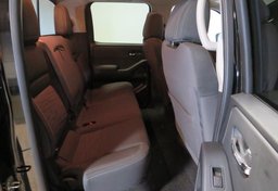 2022 Nissan Frontier - Image 37