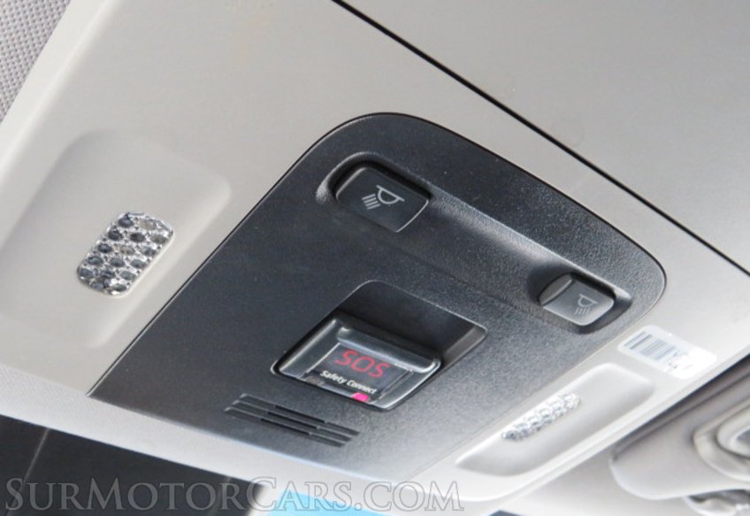 2019 Toyota Camry - Image 40