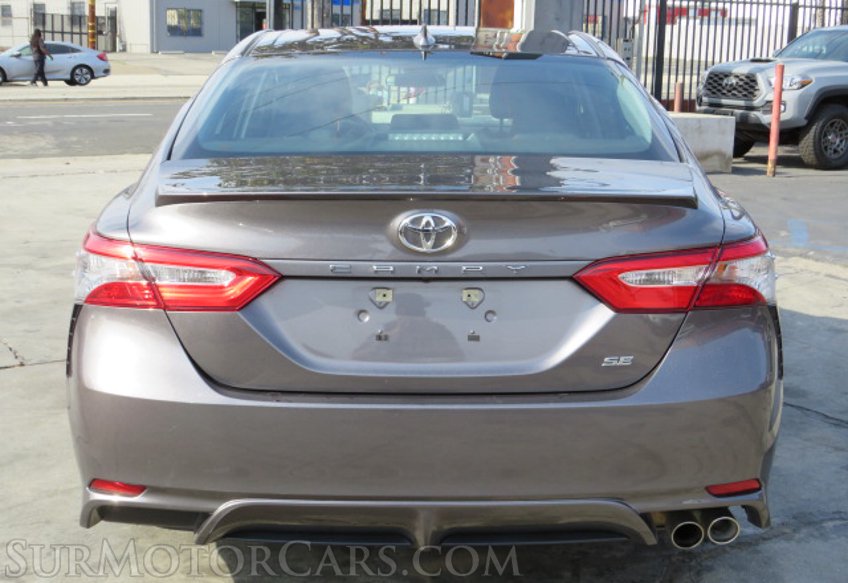 2019 Toyota Camry - Image 10