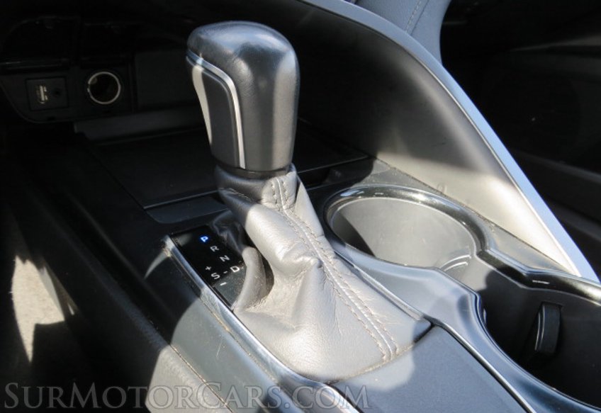 2019 Toyota Camry - Image 39