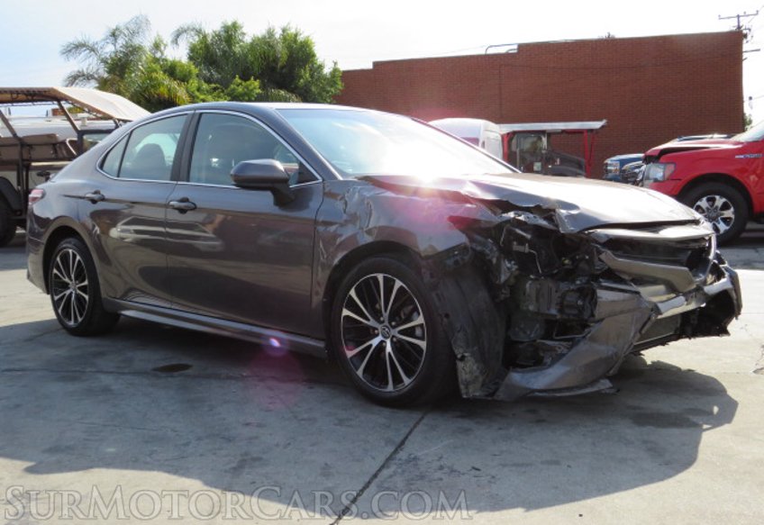 2019 Toyota Camry - Image 4