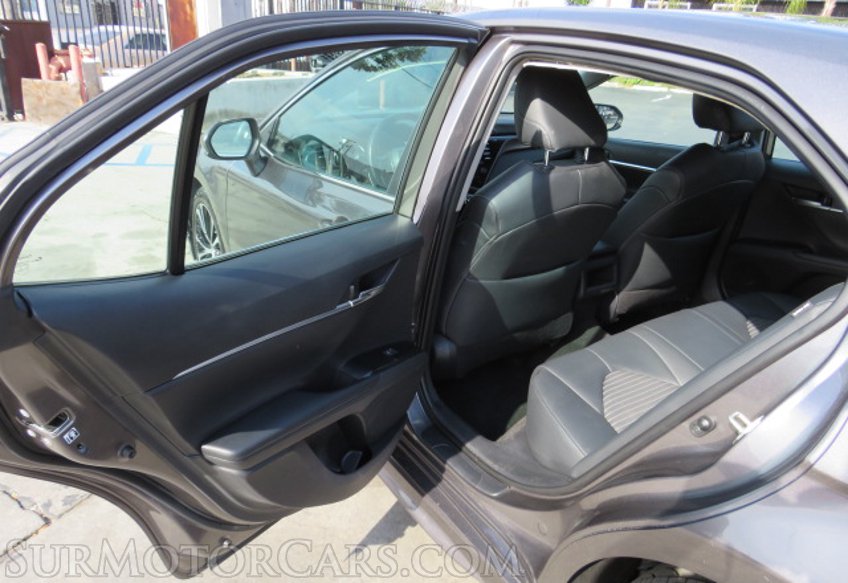 2019 Toyota Camry - Image 21